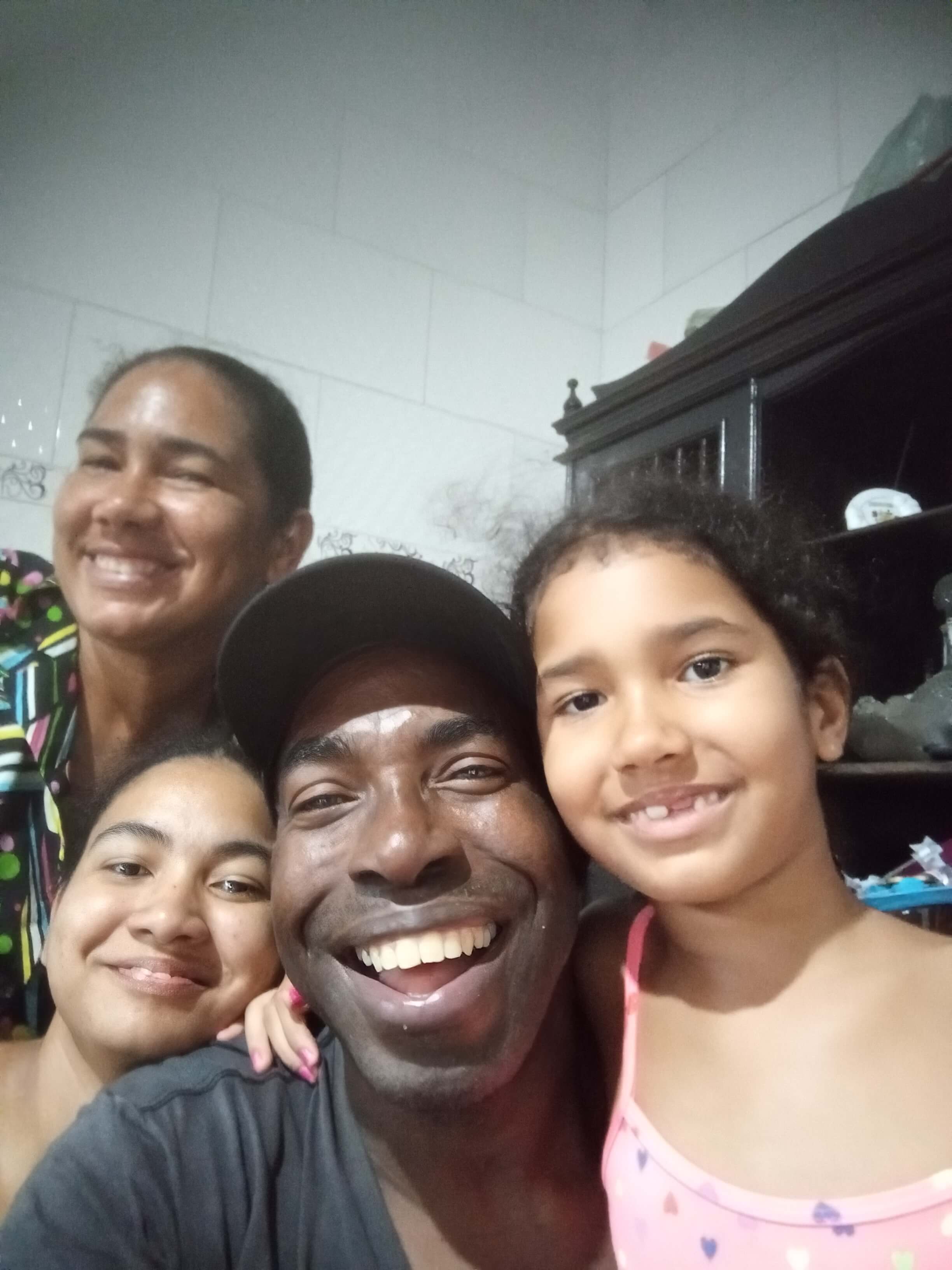 Brian com a família